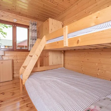 Nad Morzem U Sevilli Darlowko ロッジ ダルウォボ