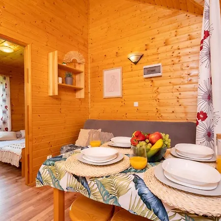 Nad Morzem U Sevilli Darlowko Lodge