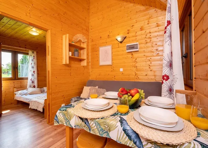 Nad Morzem U Sevilli Darlowko ロッジ